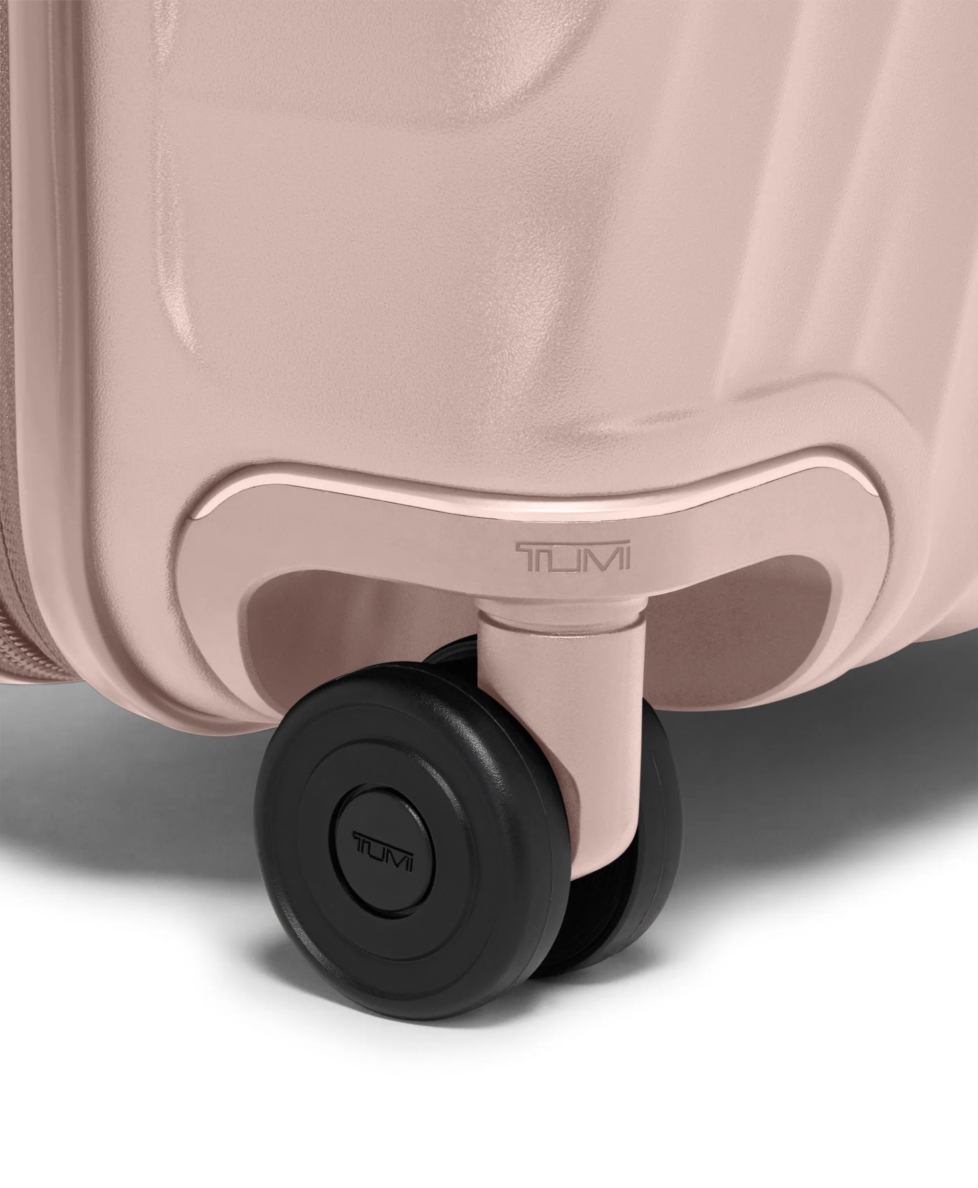 19 Degree International Exp 4 Wheeled Carry-On - Mauve