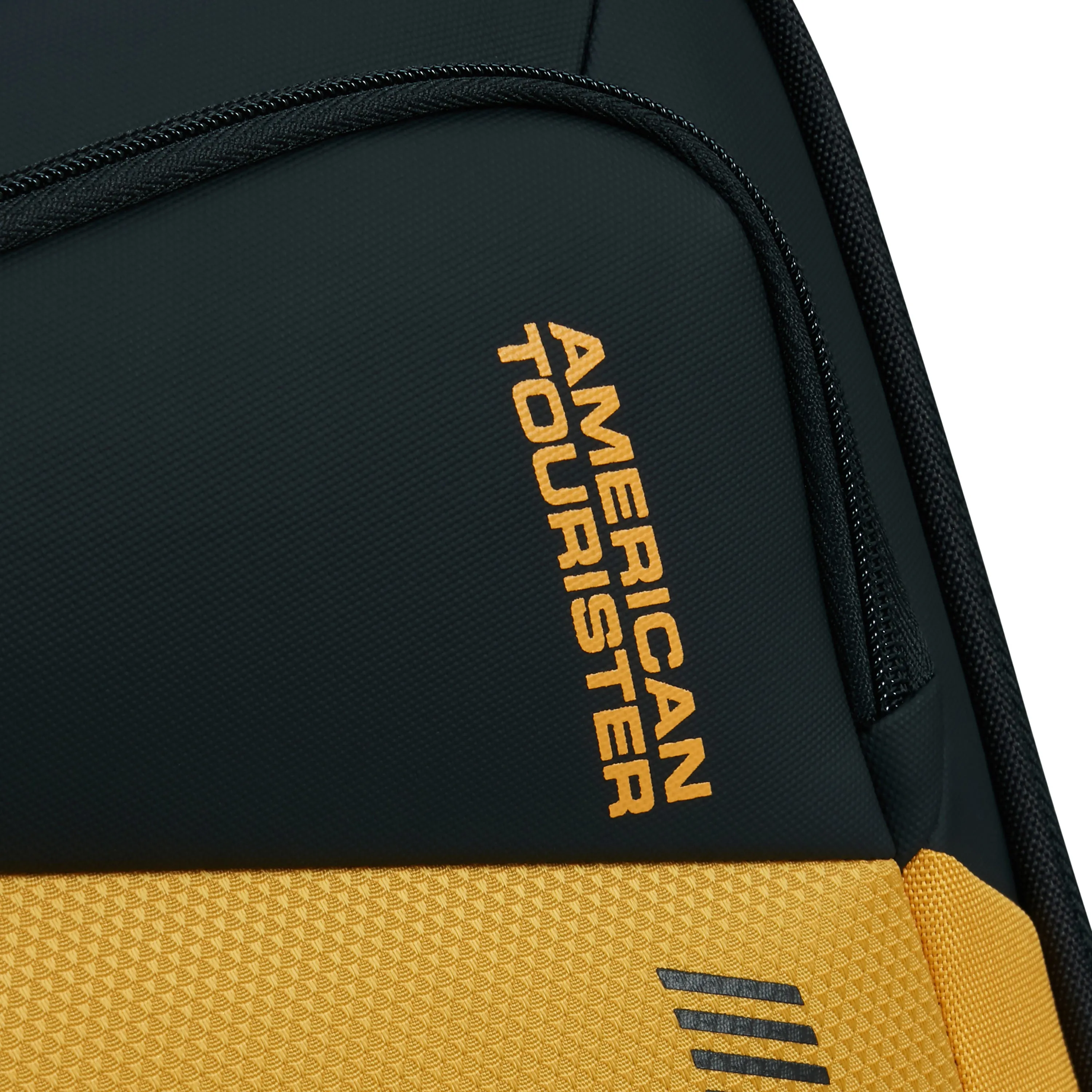 American Tourister Daring Dash Spinner Expandable Carry-On Luggage