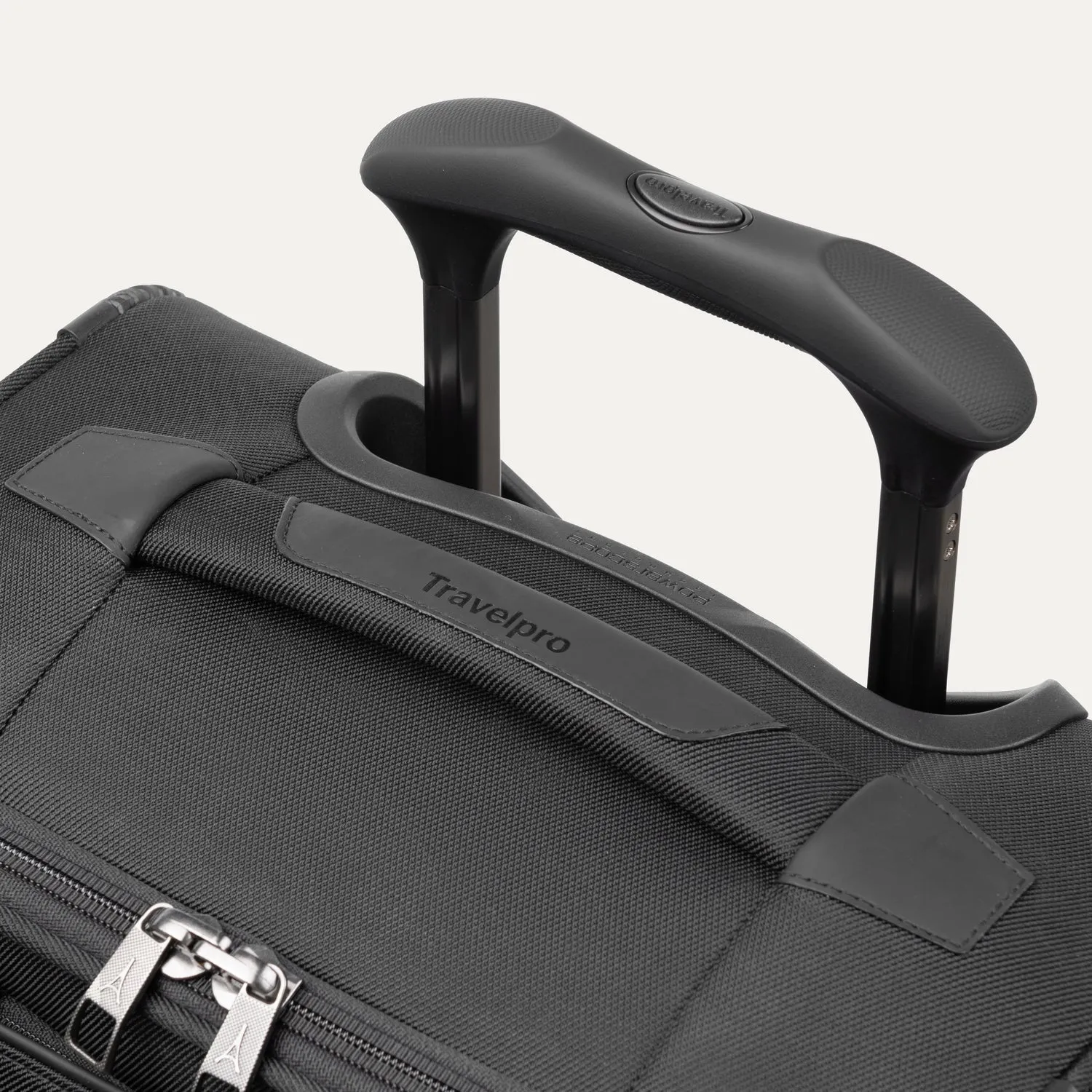 Crew™ Classic Carry-On / Medium Check-In Set
