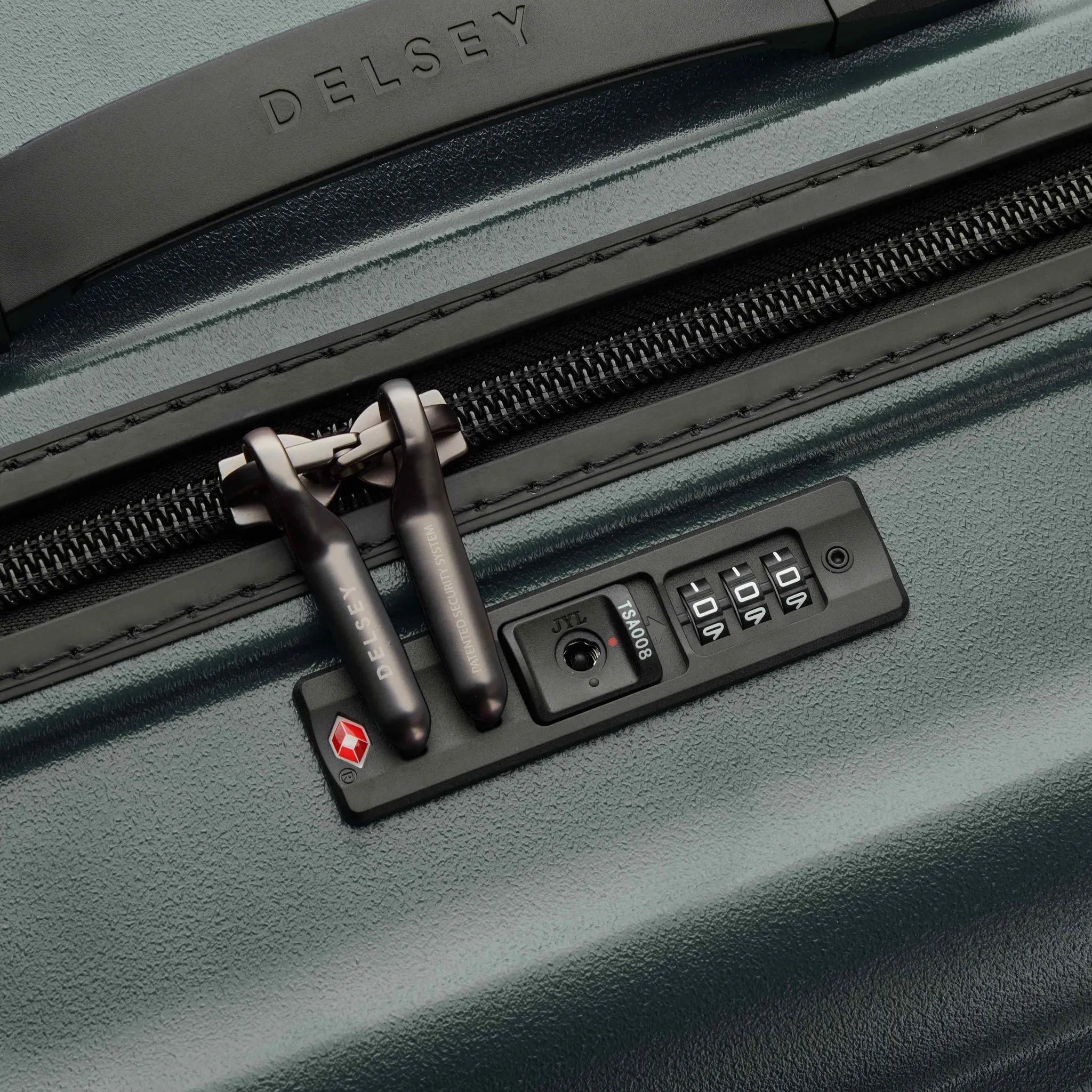 Delsey Turenne 2.0 29" Trunk Spinner