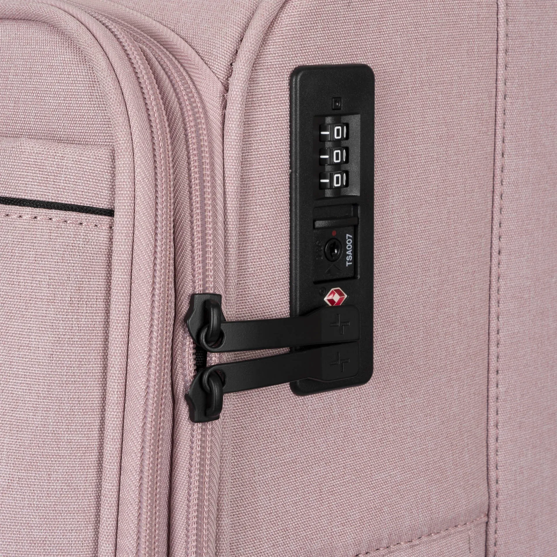Expedition Softside 26" Luggage