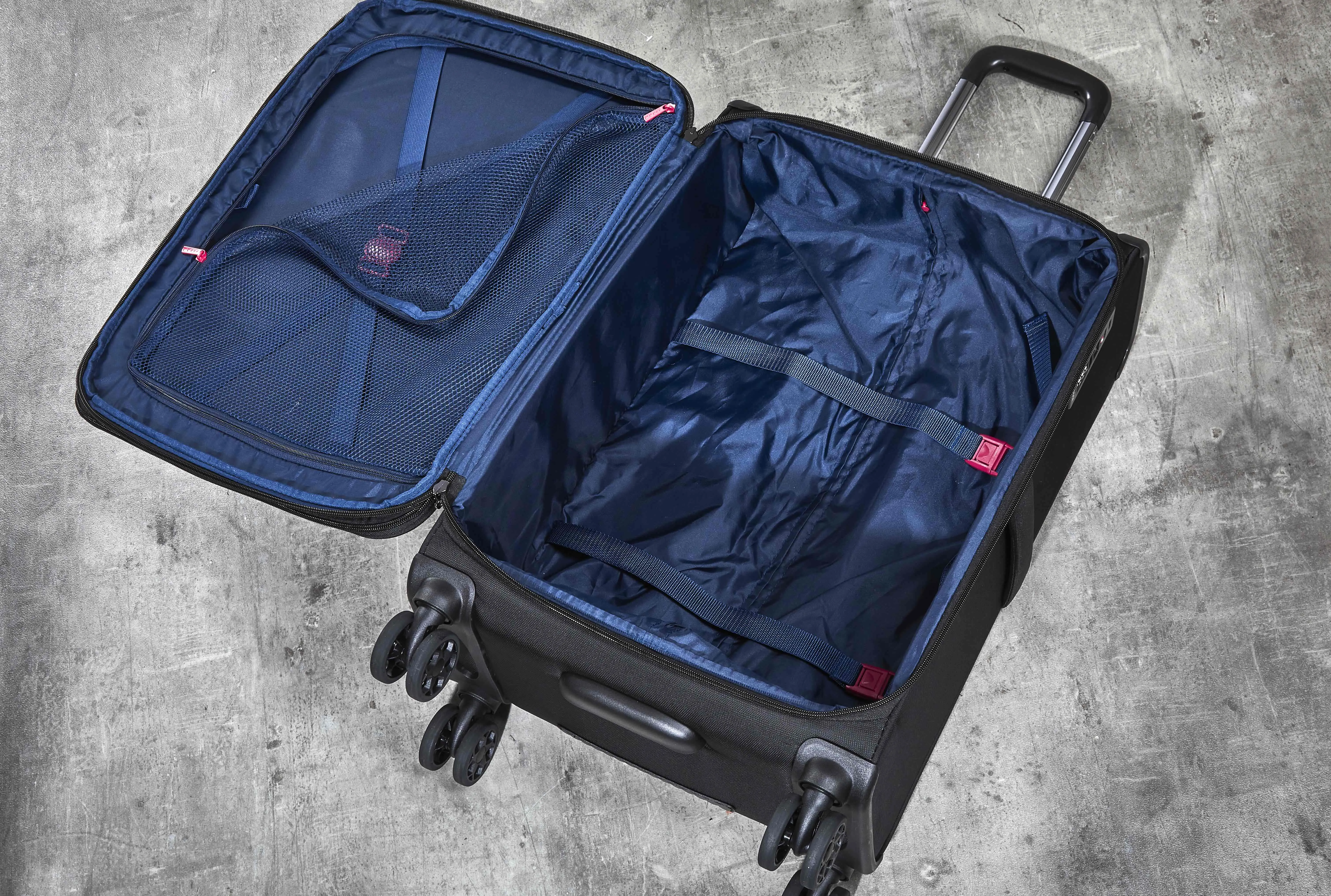 Georgia Expandable Soft Medium Suitcase 70cm - Black