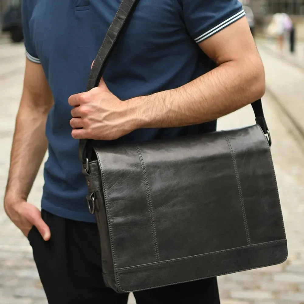 Jack Georges Voyager Full-Size Messenger Bag