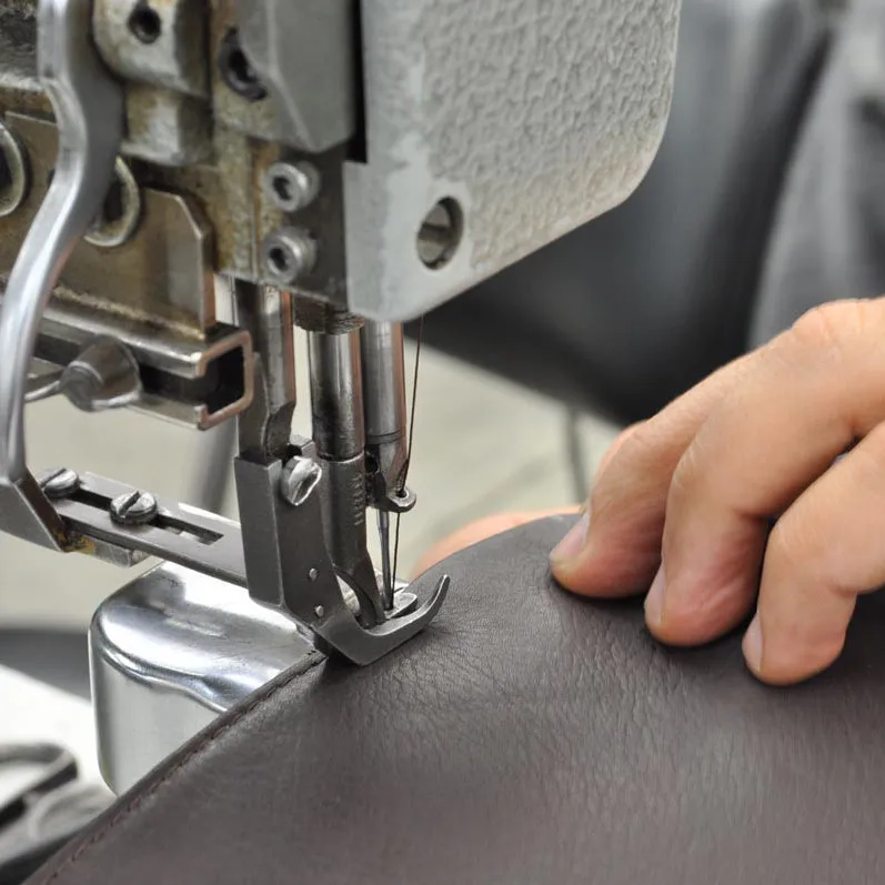 LAND Classic 20" Satchel