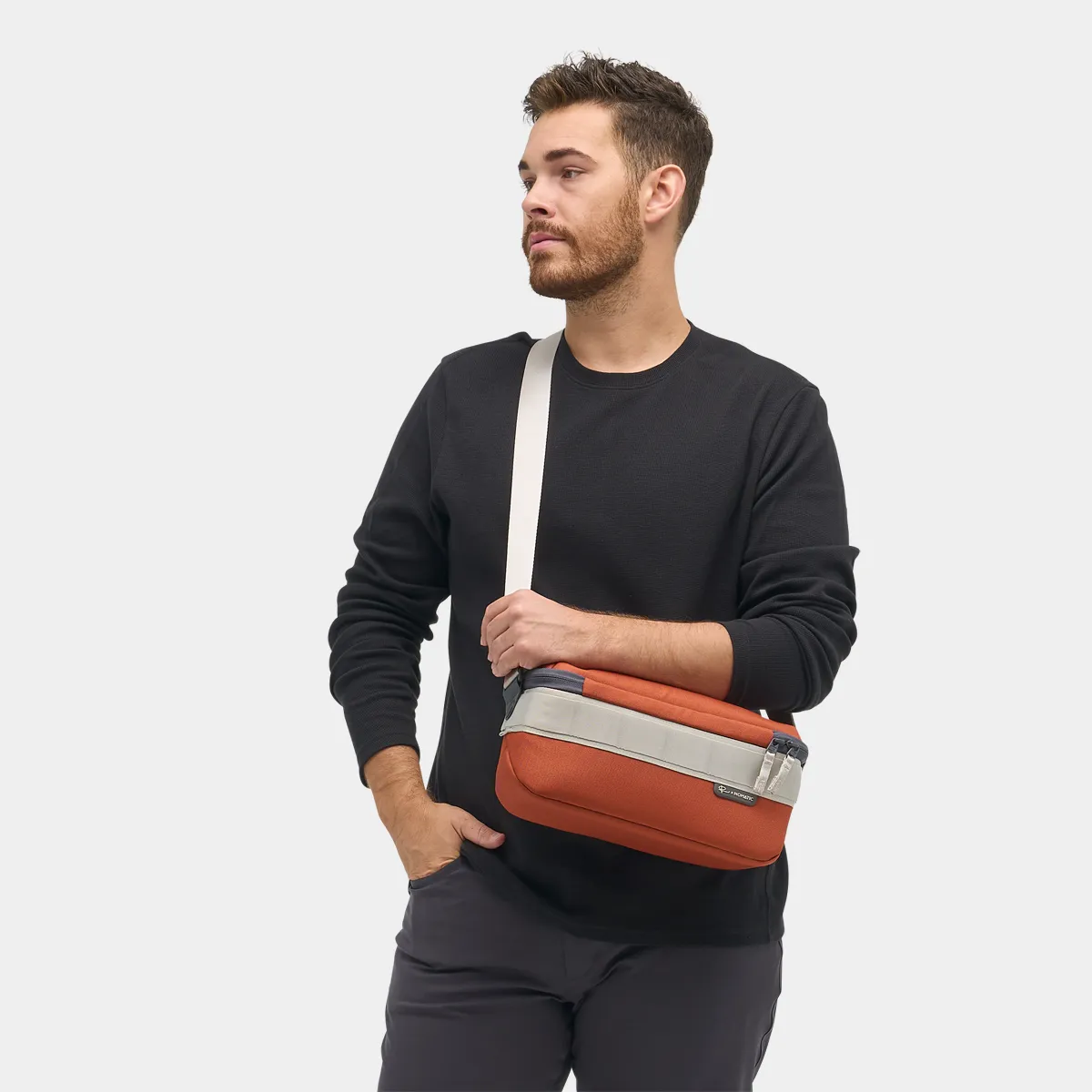 Luma Camera Sling 9L
