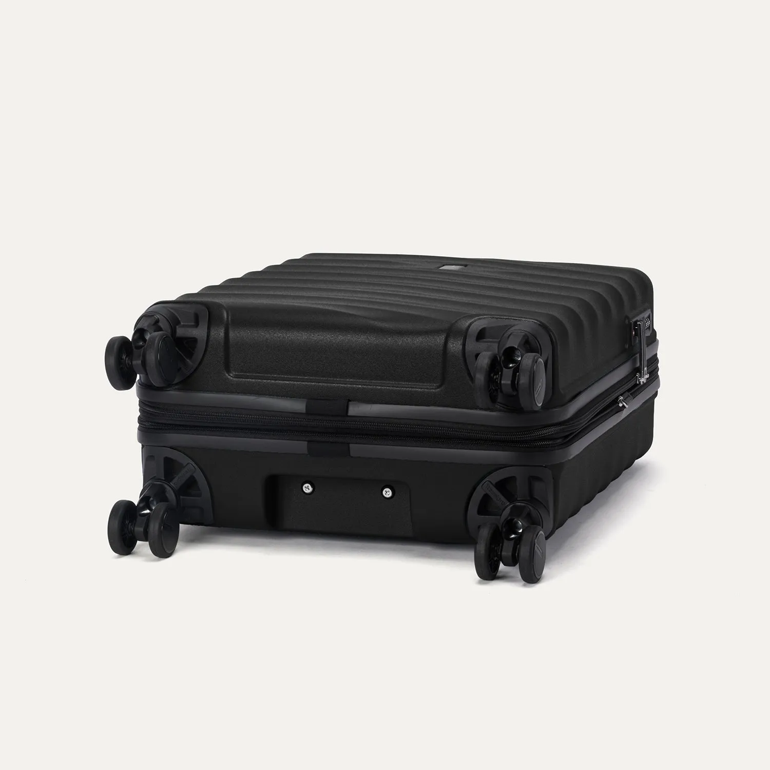Maxlite® Air V2 International Carry-On Hardside Spinner