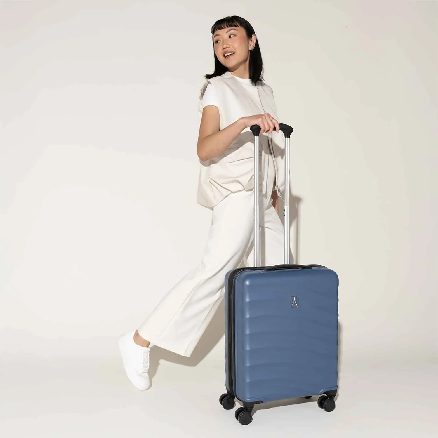 Maxlite® Air V2 International Carry-On Hardside Spinner