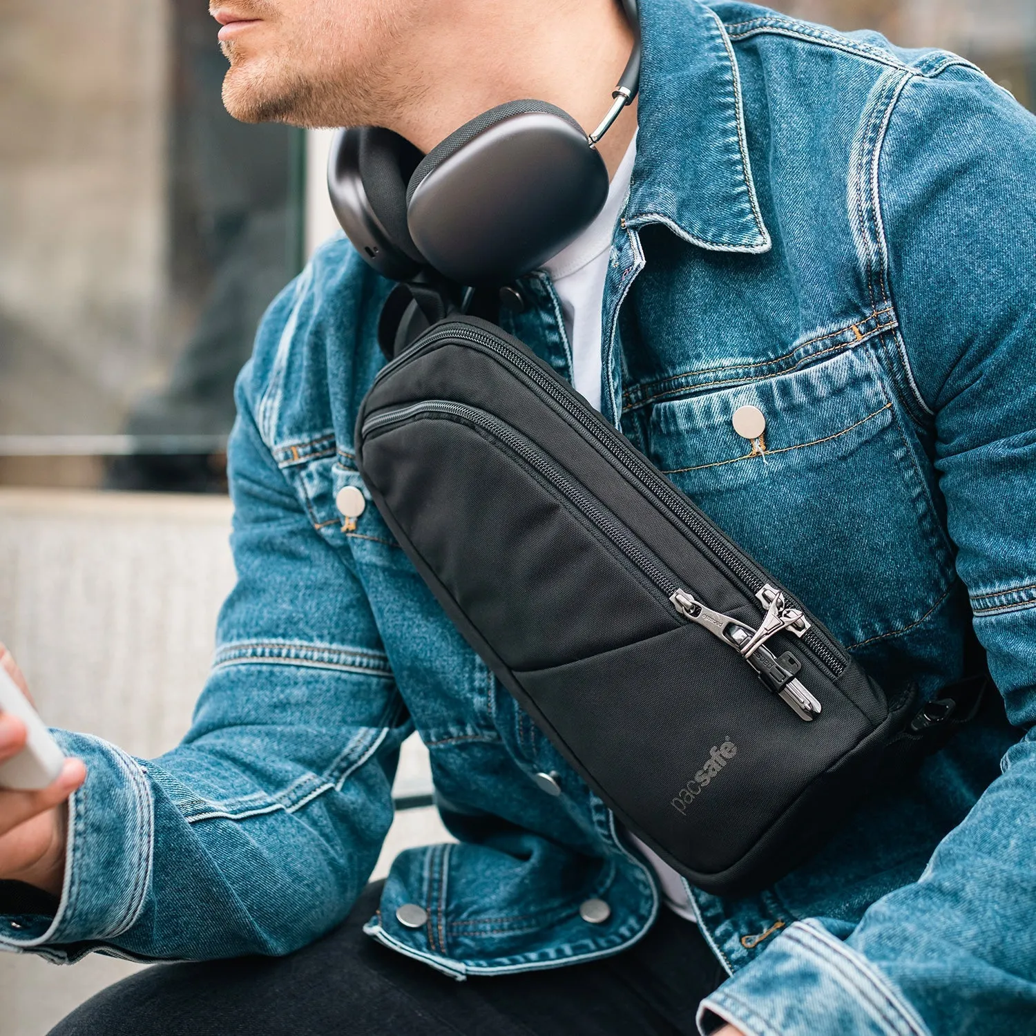 Pacsafe V Anti-Theft Action Sling