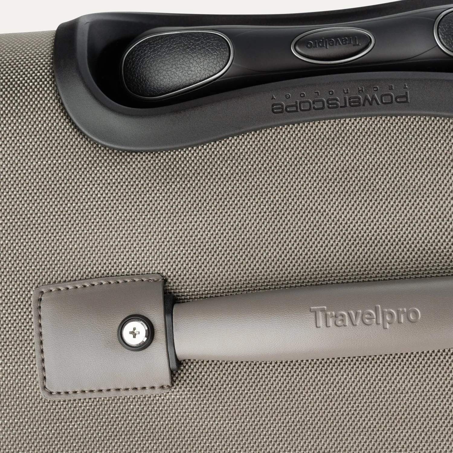 Platinum® Elite Large Check-In Spinner