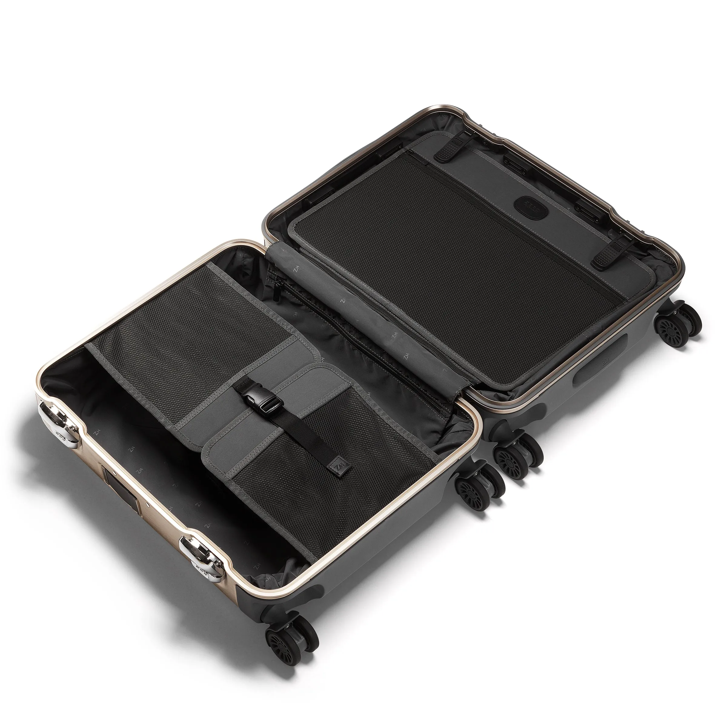 Pursuit Aluminum | Continental Carry-On Case