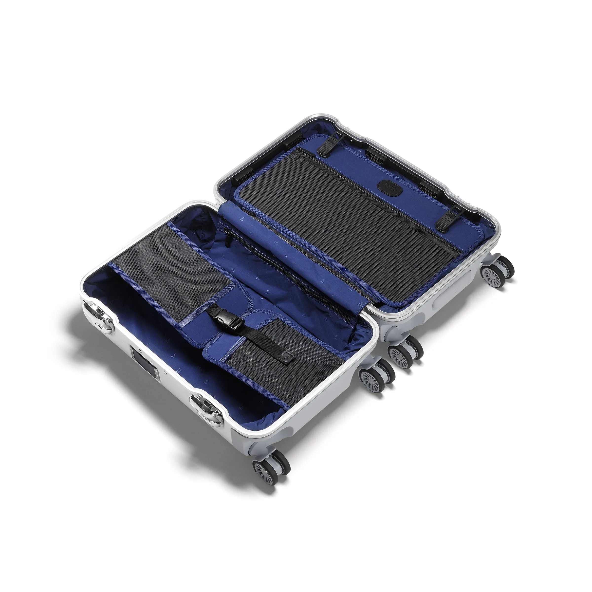 Pursuit Aluminum | International Carry-On Case
