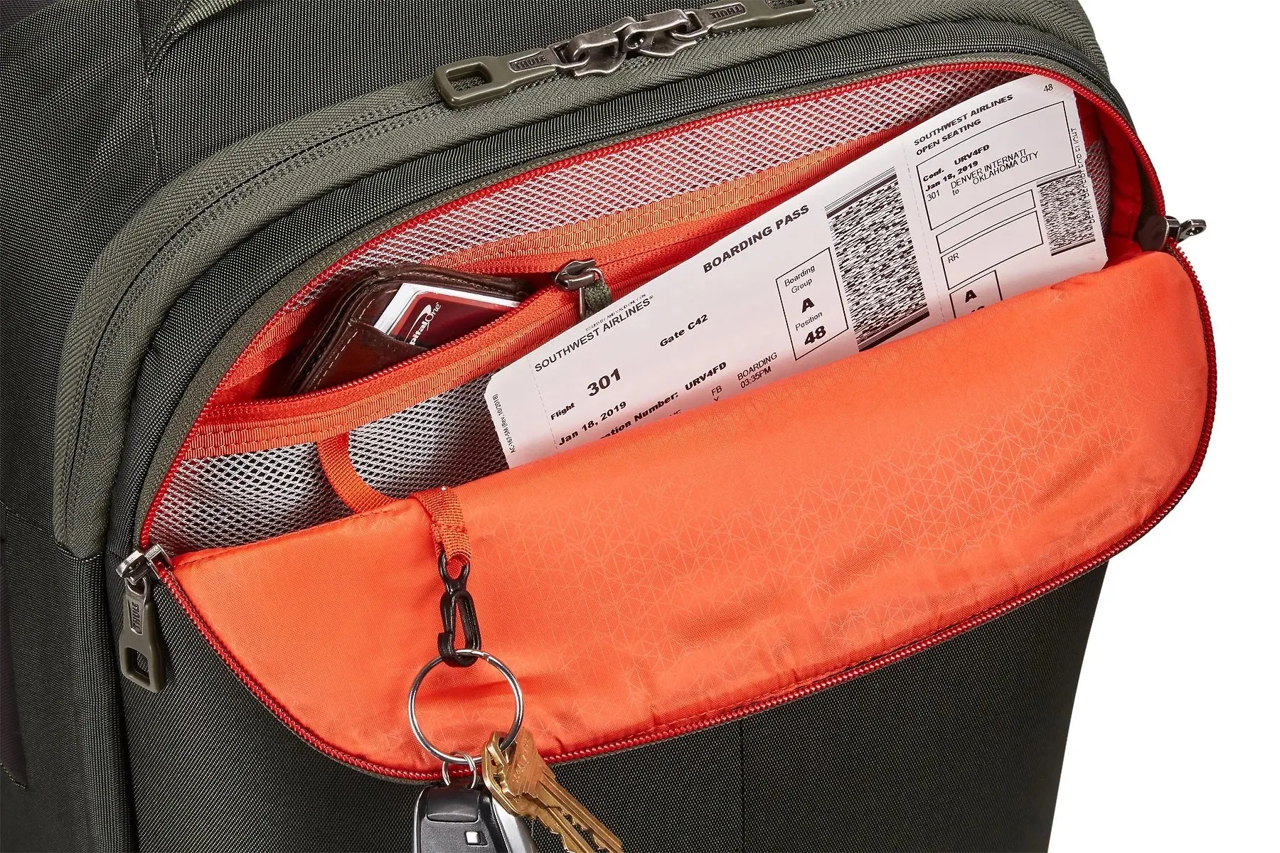 Thule Subterra Carry-On Spinner
