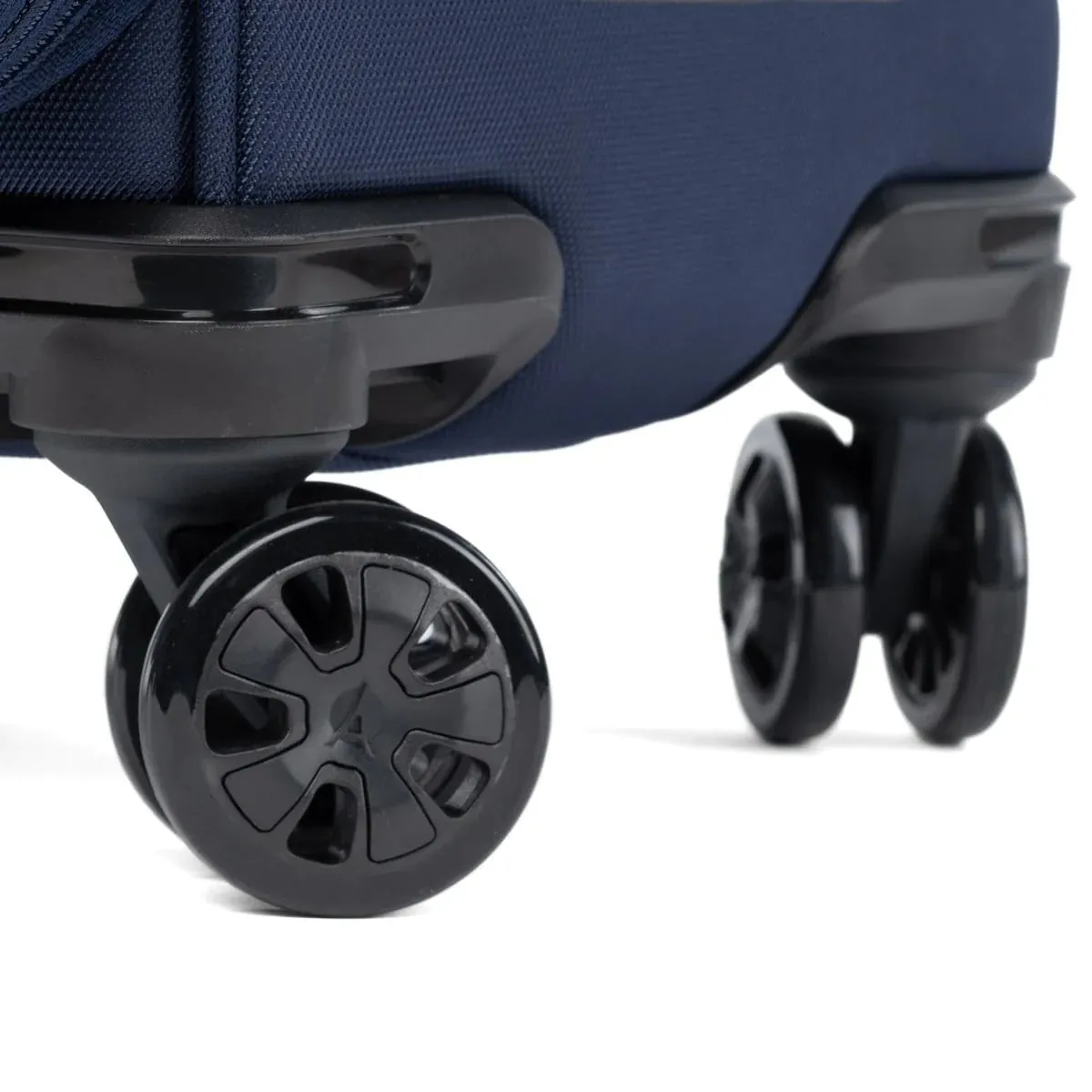 Travelpro Crew Classic Medium Check-in Expandable Spinner Luggage