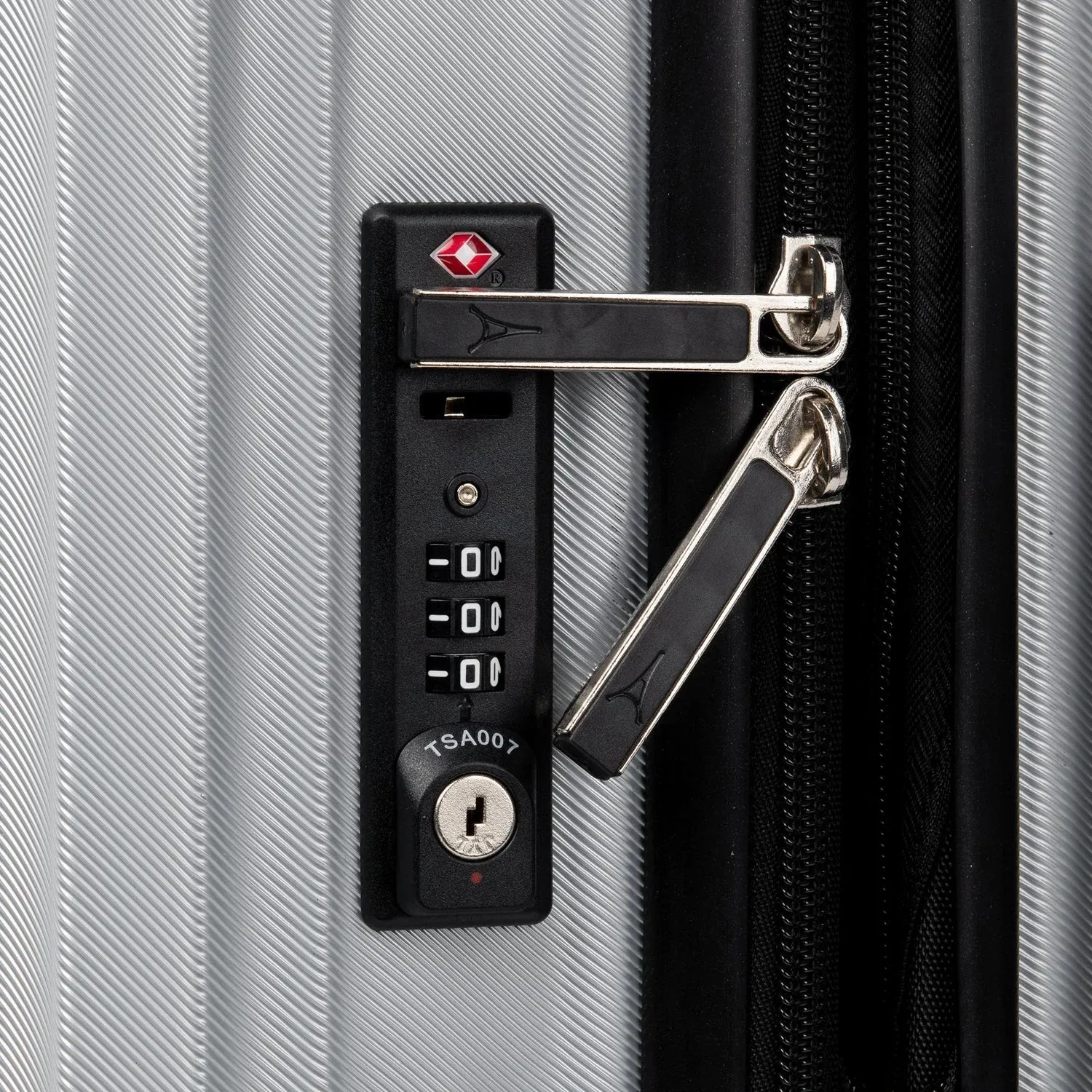 Travelpro Maxlite Air Large Check-in Expandable Hardside Spinner Luggage