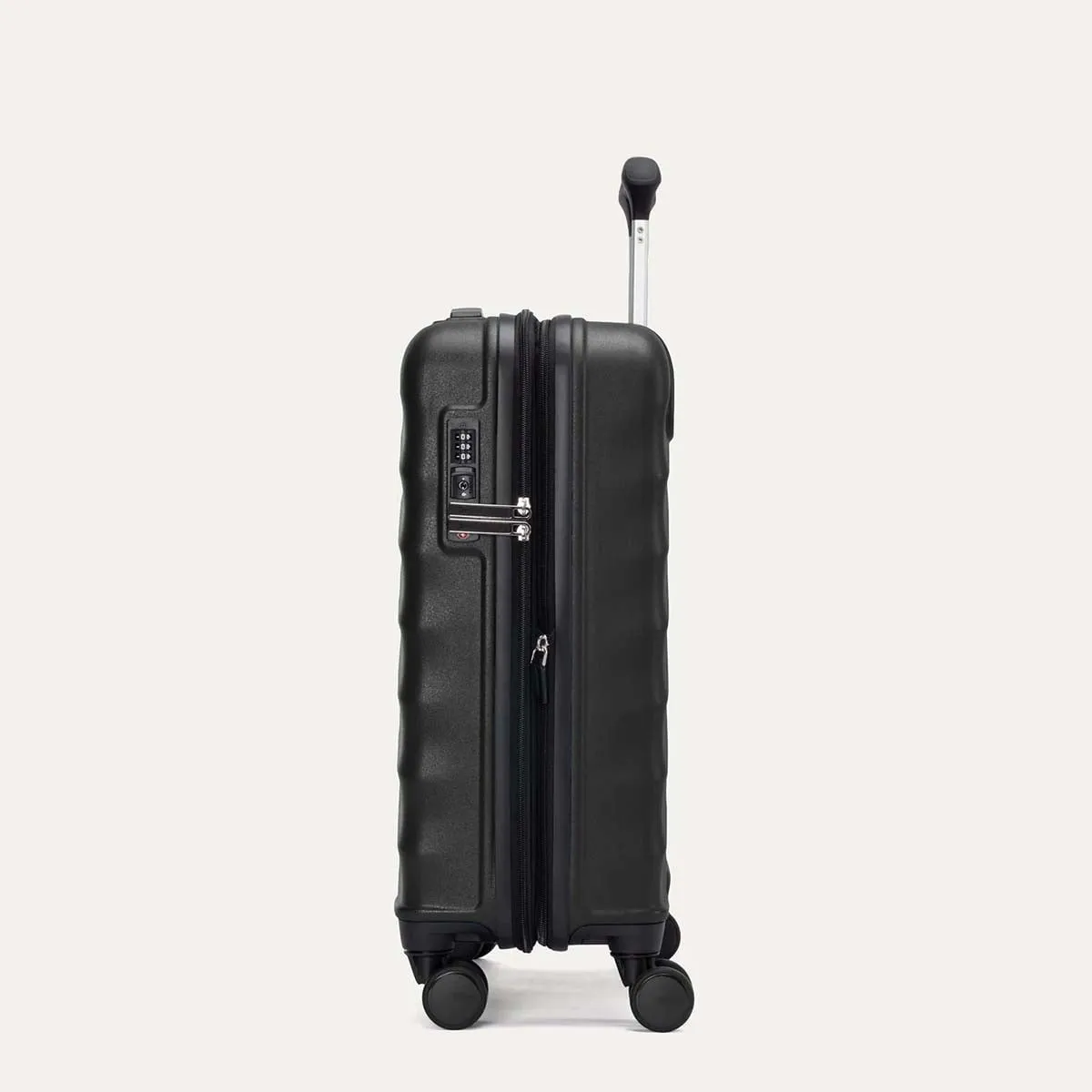 Travelpro Maxlite Air V2 International Carry-On Hardside Spinner