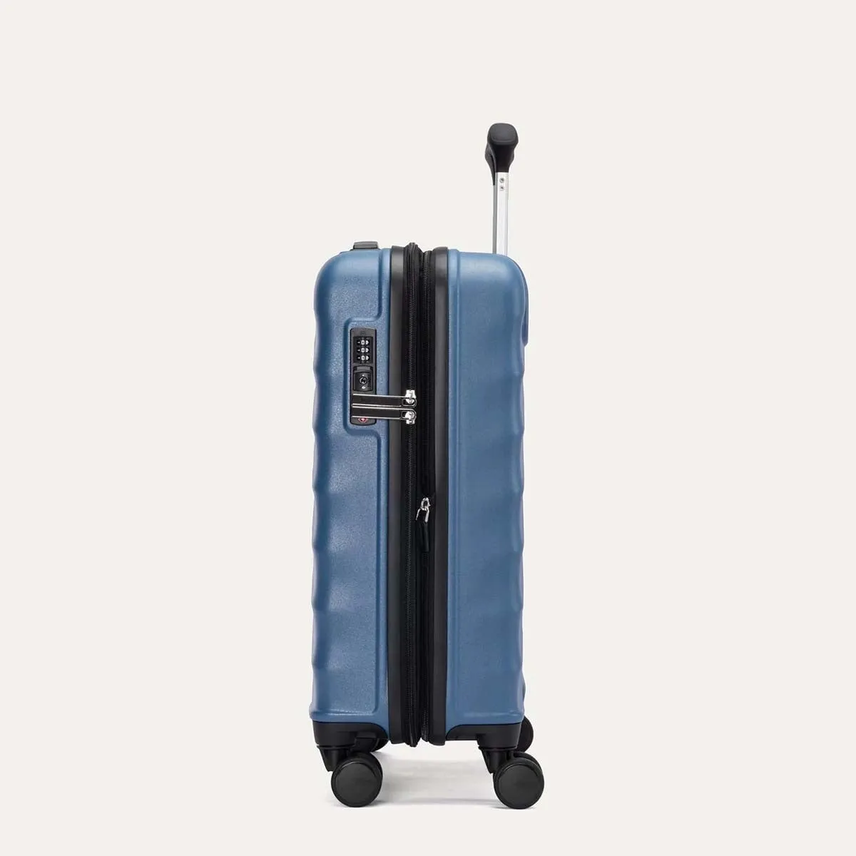 Travelpro Maxlite Air V2 International Carry-On Hardside Spinner