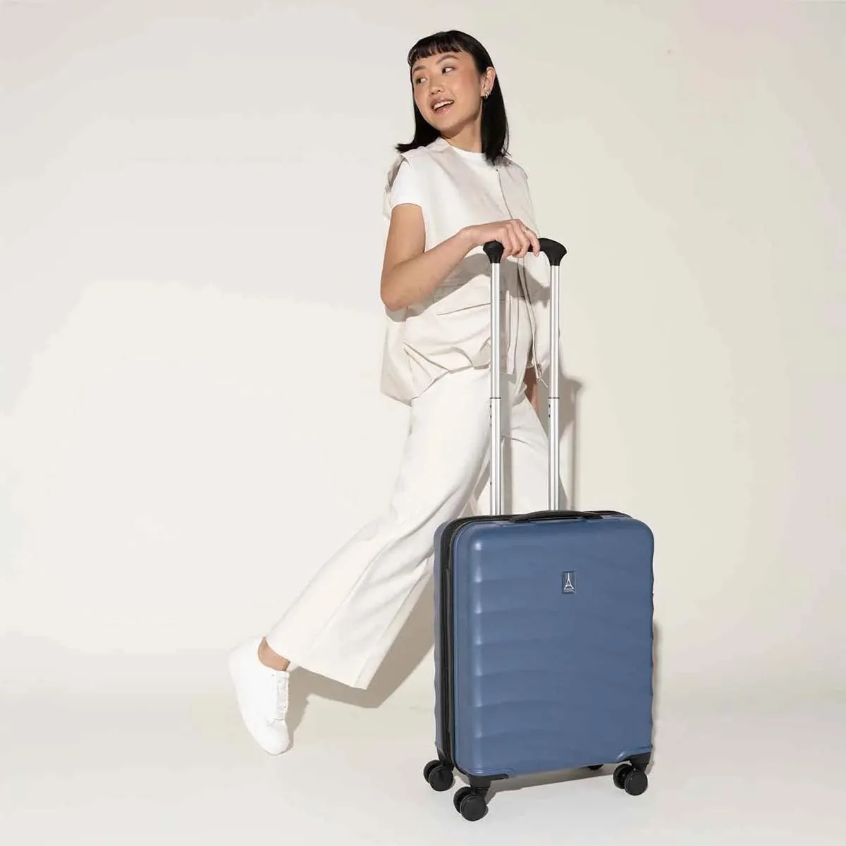 Travelpro Maxlite Air V2 International Carry-On Hardside Spinner