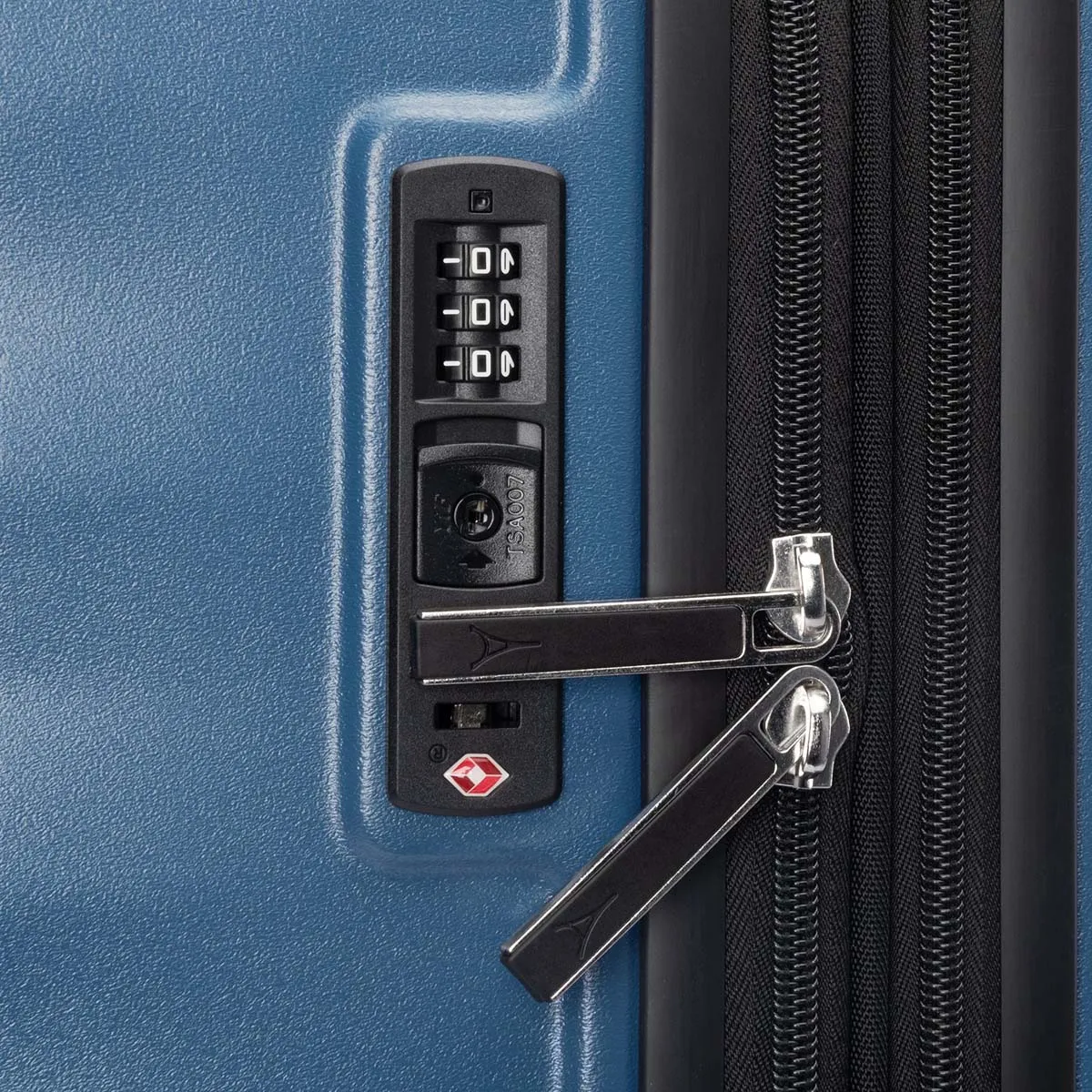 Travelpro Maxlite Air V2 Medium Check-In Hardside Spinner