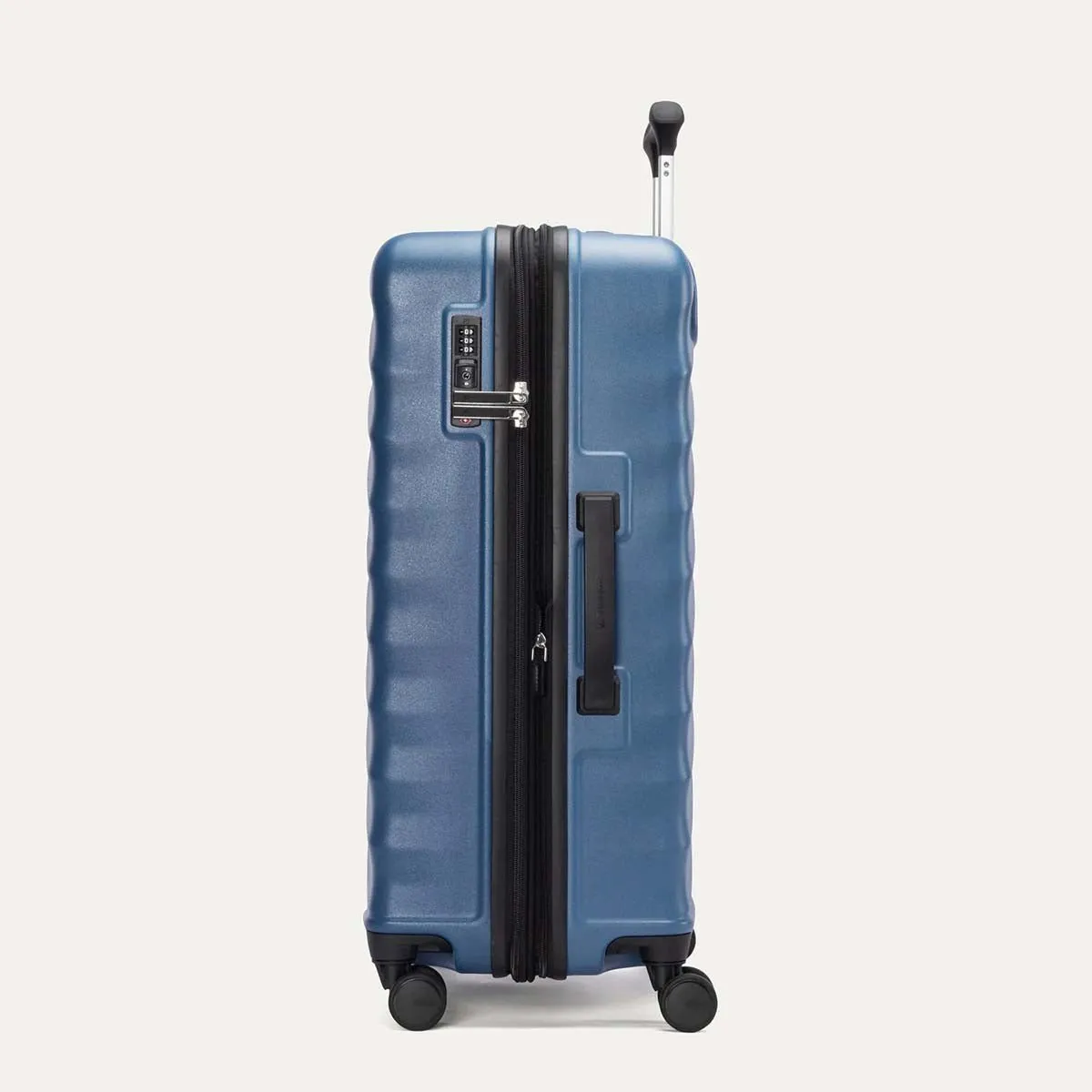 Travelpro Maxlite Air V2 Medium Check-In Hardside Spinner