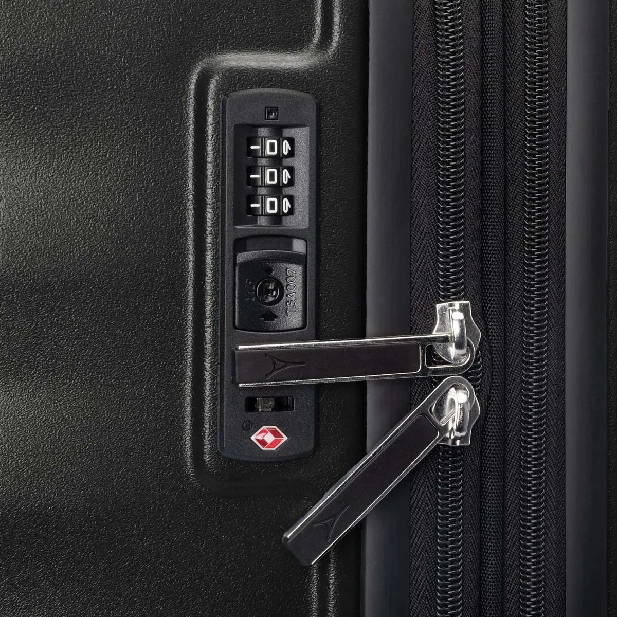 Travelpro Maxlite Air V2 Medium Check-In Hardside Spinner
