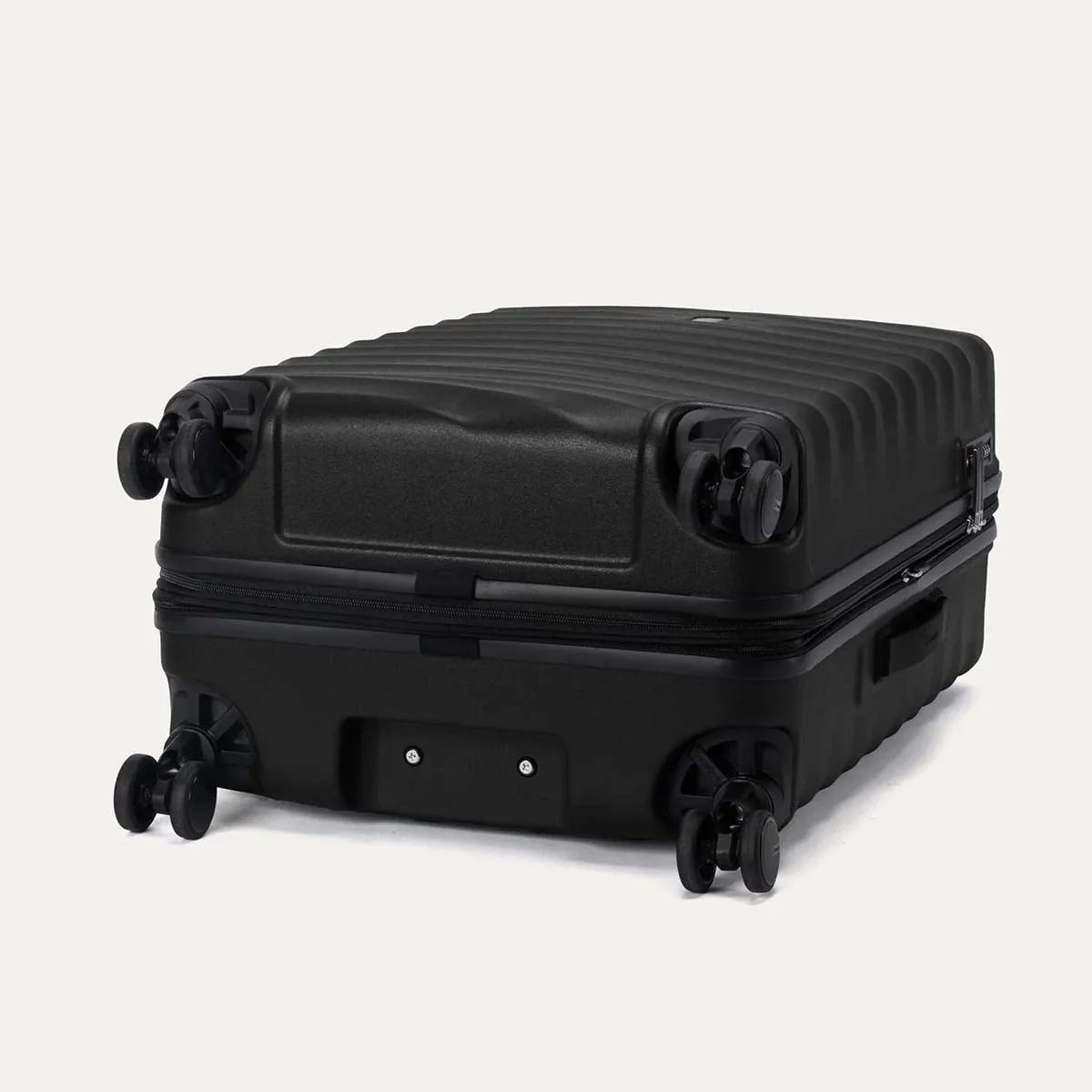 Travelpro Maxlite Air V2 Medium Check-In Hardside Spinner