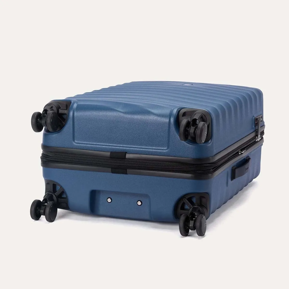 Travelpro Maxlite Air V2 Medium Check-In Hardside Spinner