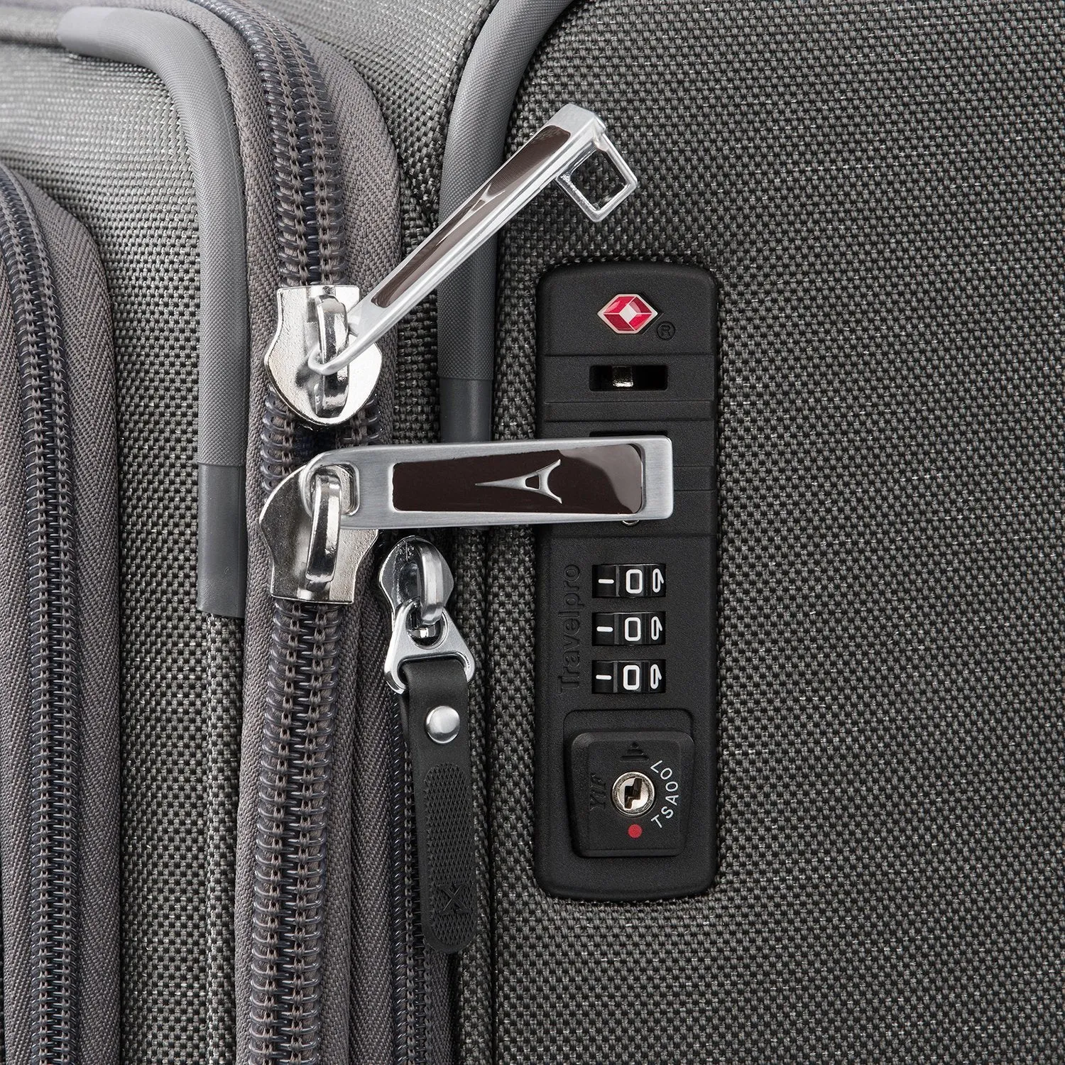 Travelpro Platinum Elite 25" Expandable Spinner Luggage