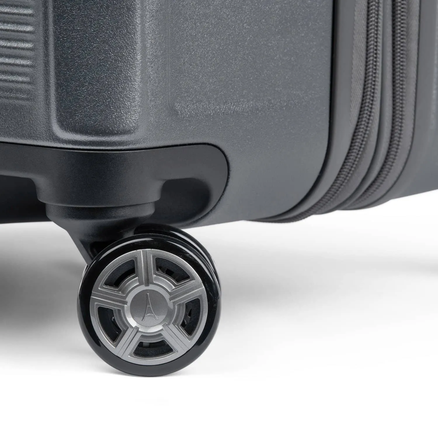 Travelpro Platinum® Elite Large Check-In Expandable Hardside Spinner Luggage