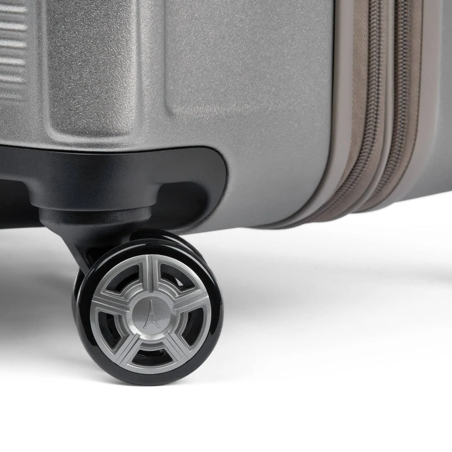 Travelpro Platinum® Elite Large Check-In Expandable Hardside Spinner Luggage