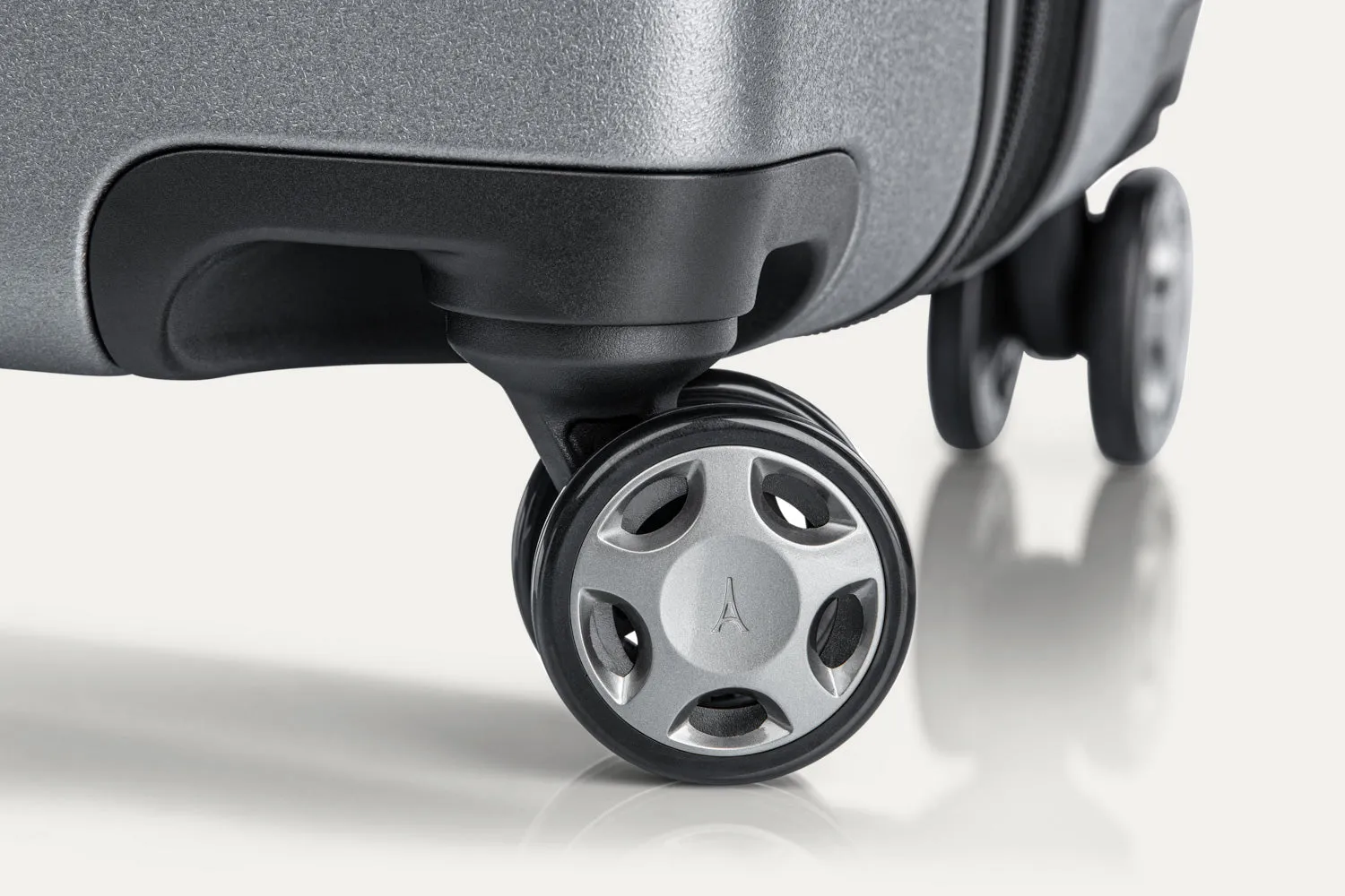 Travelpro® x Travel   Leisure® Medium Check-In Spinner