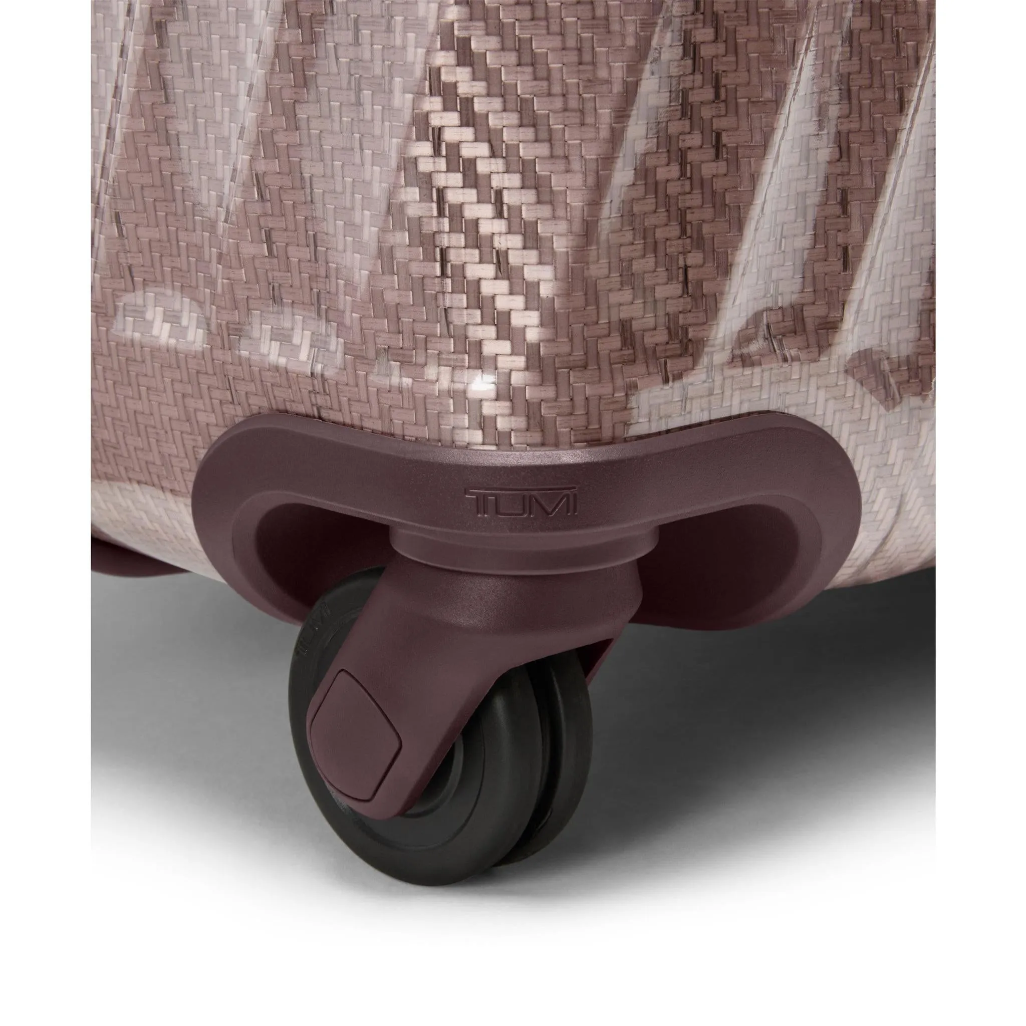 TUMI 19 Degree Lite Extended Trip 4 Wheeled Packing Case