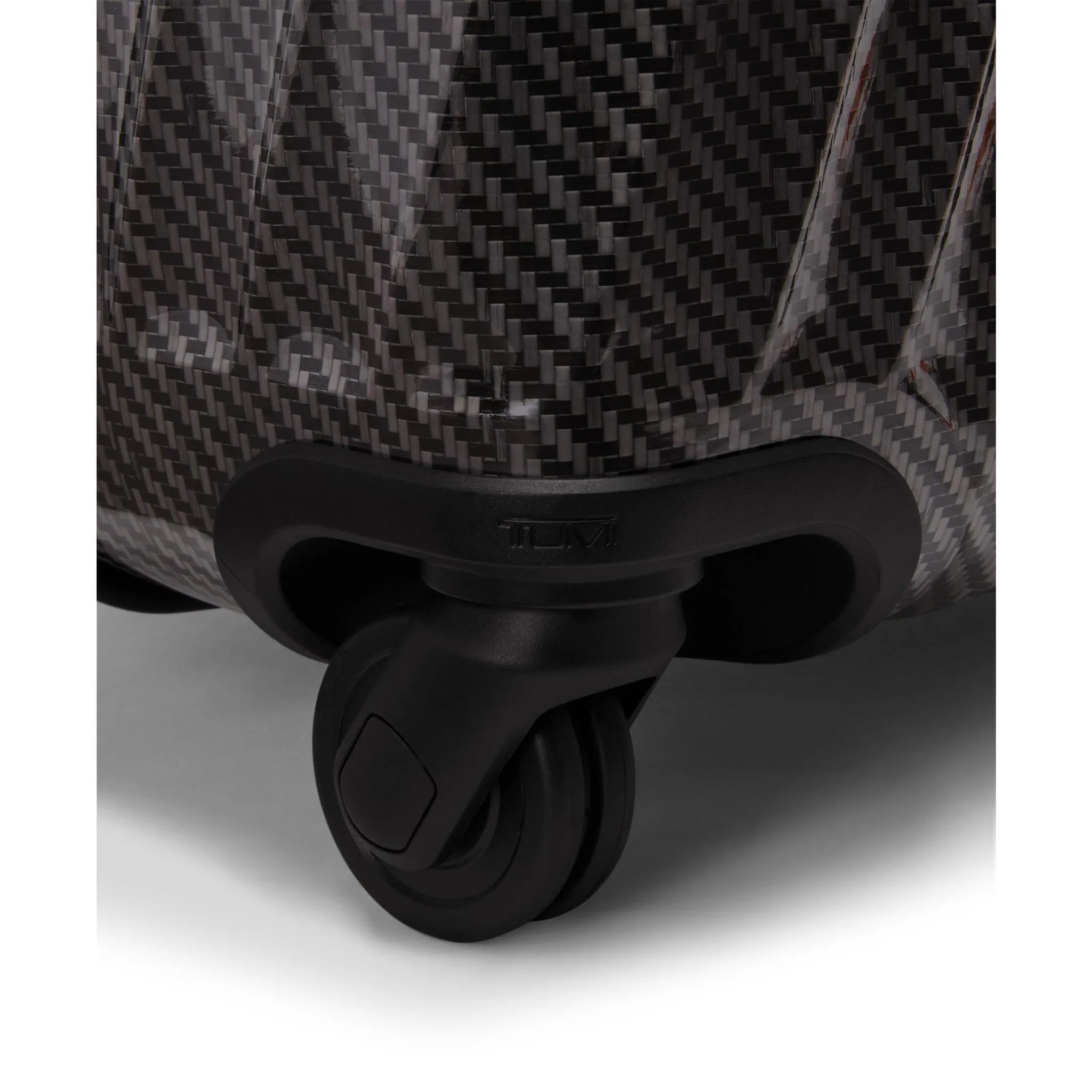 TUMI 19 Degree Lite Short Trip 4 Wheeled Packing Case