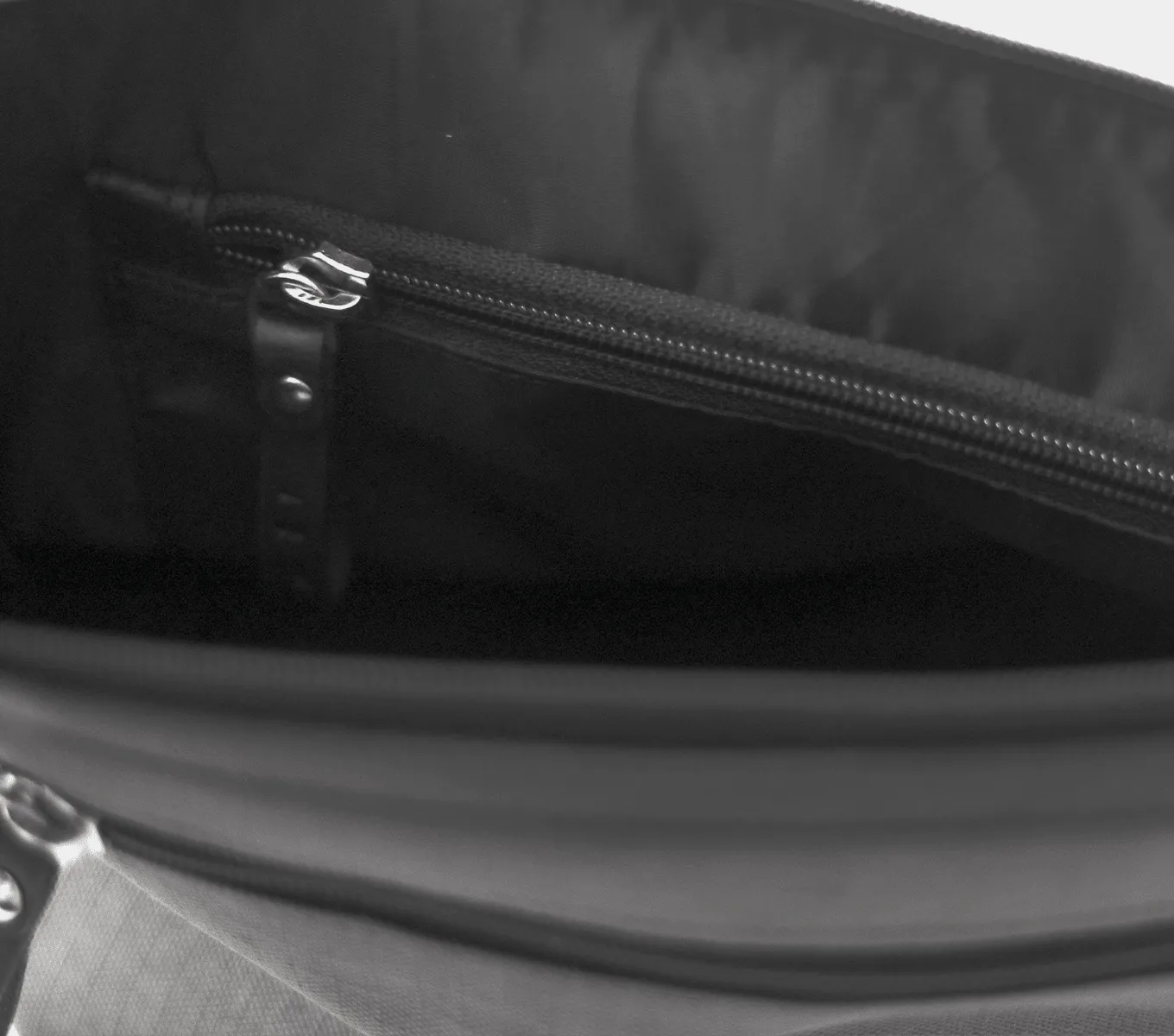 UTILITY POUCH