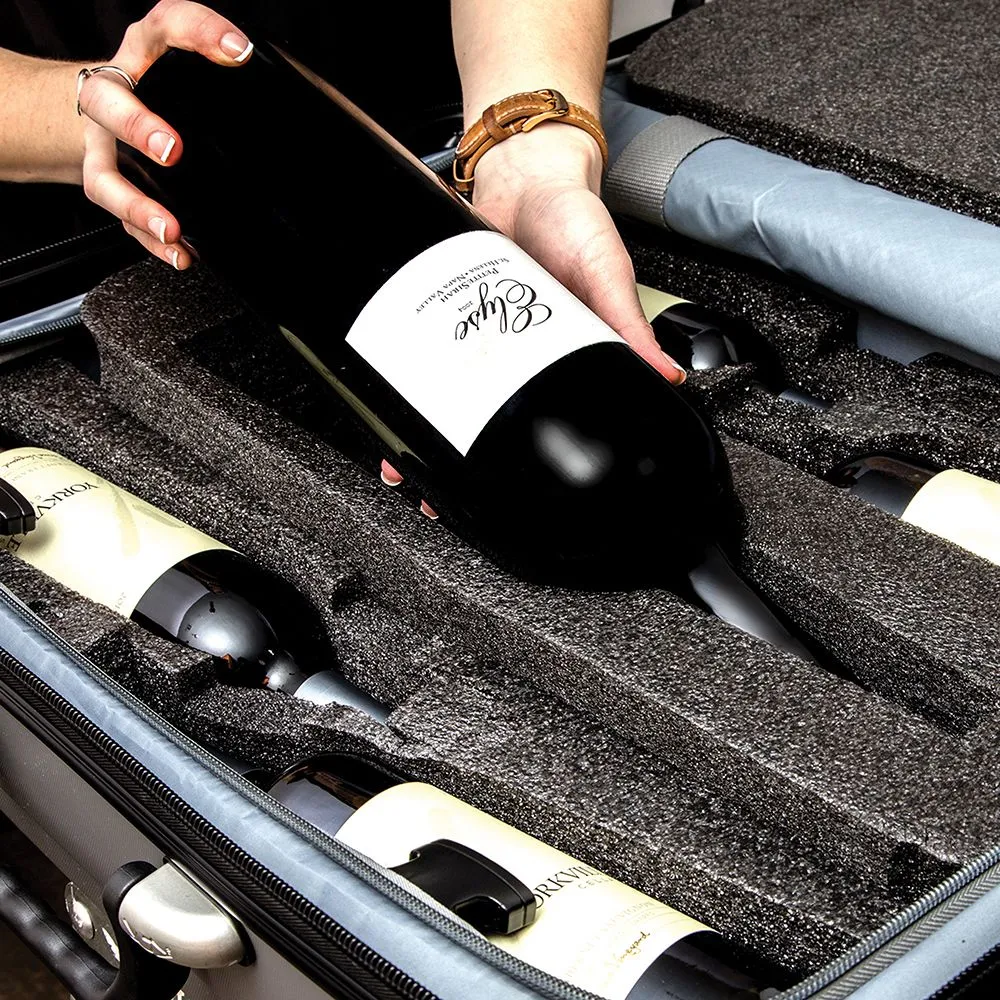 VinGarde Valise® Spinner Cases - The Grande 12-Bottle Case
